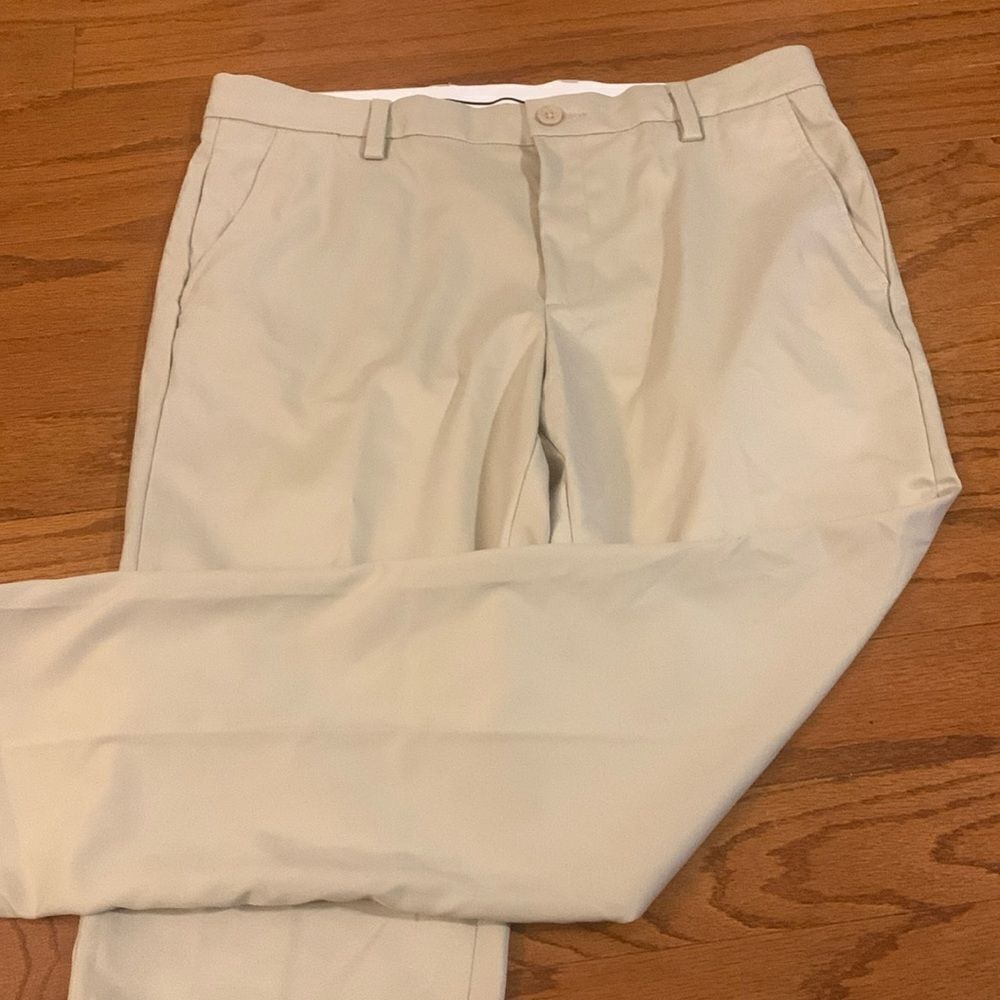 Amazon essentials size 35 x 30 Slim kahki pants NWOT never worn or washed